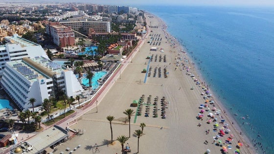 Roquetas adjudica un sistema inteligente para la gestión de aparcamientos de playas