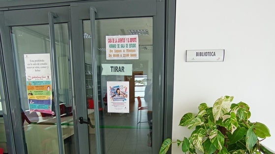 La sala de estudio de Vícar refuerza su horario de cara a los exámenes universitarios