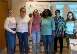 Durante el taller en Vícar se comentaron diversidad de temas.
