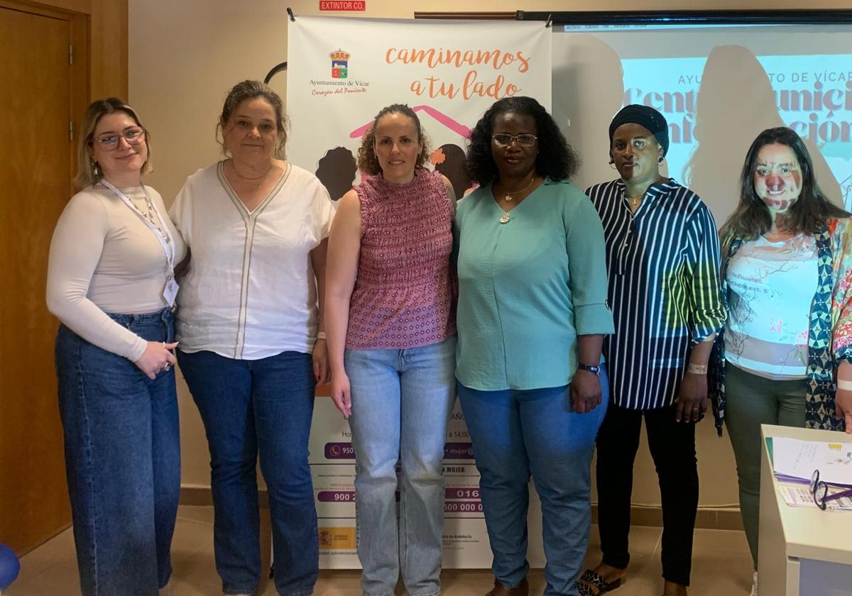 Vícar imparte un taller a mujeres inmigrantes para tratar los distintos tipos de violencia