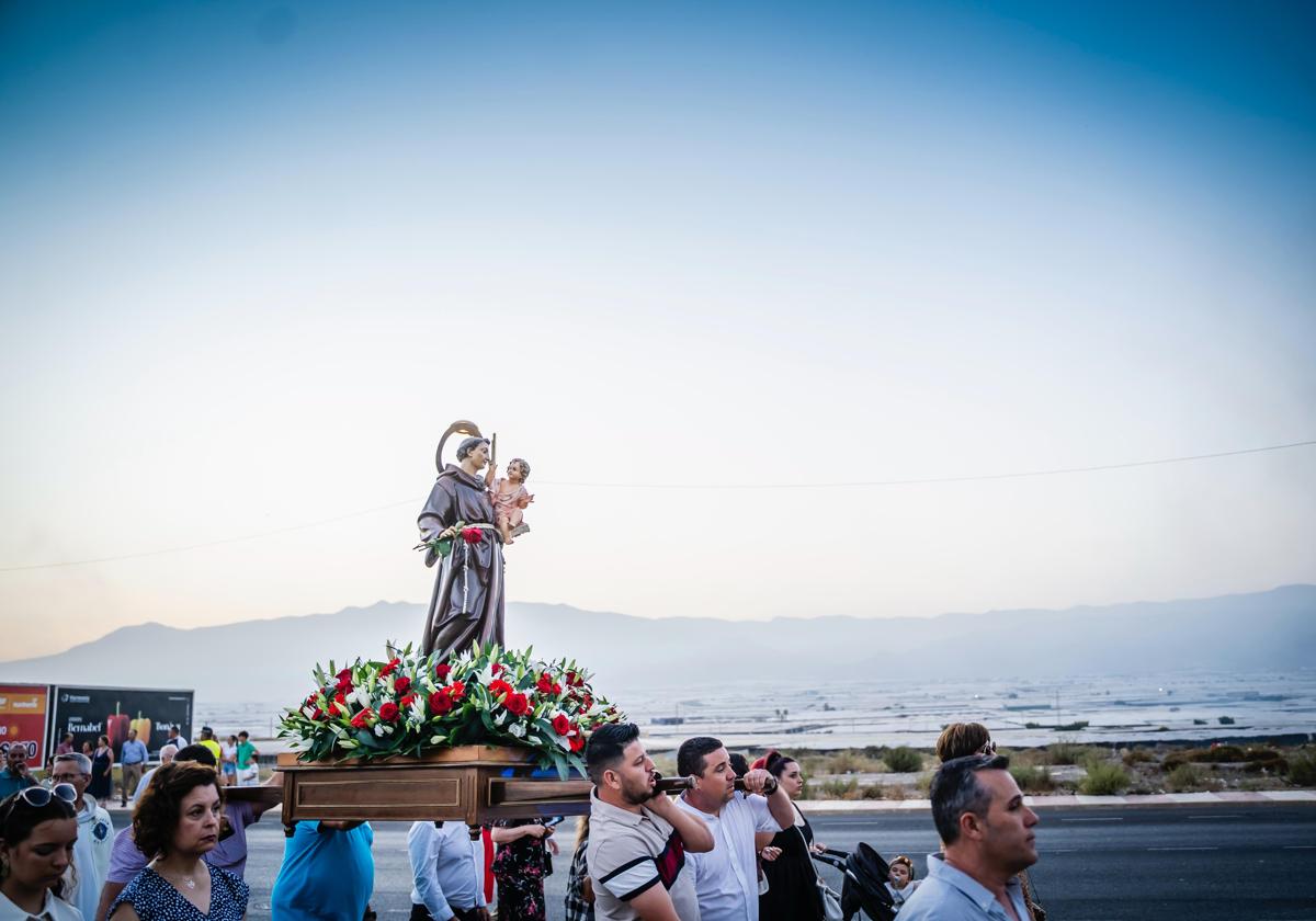 Cortijos de Marín celebra sus Fiestas Patronales en honor a San Antonio y La Inmaculada