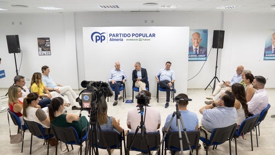 Bendodo pide al Gobierno un nuevo cuartel y más efectivos de Cuerpos de Seguridad para Roquetas