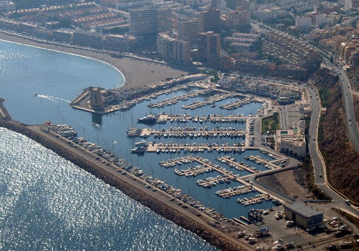 Dos guardias civiles heridos en una persecución a un motociclista tras darle el alto en Aguadulce