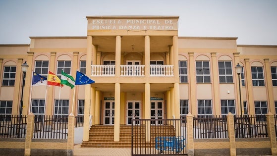 Roquetas adjudica 237 nuevas plazas para la Escuela Municipal de Música, Danza y Teatro