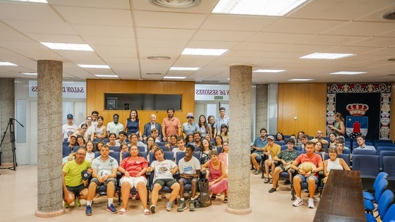 Vacaciones en Roquetas de Mar: el colegio A La Par regresa con su ya tradicional visita al municipio
