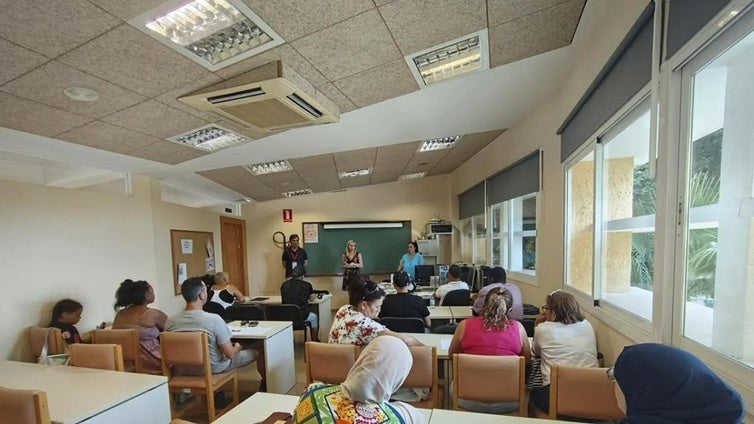 Vícar profundiza en la ciberseguridad con una experiencia única en el municipio