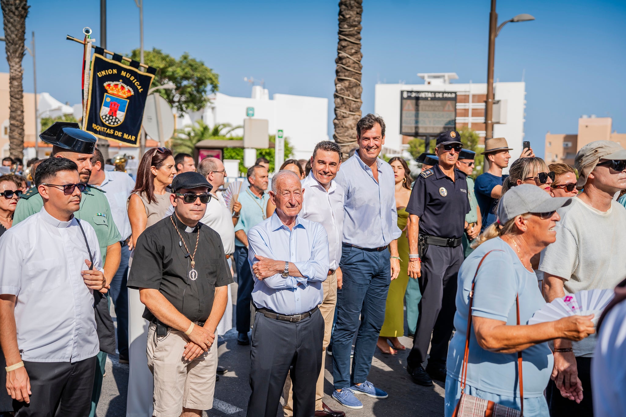 La Virgen del Carmen pasea por Aguadulce