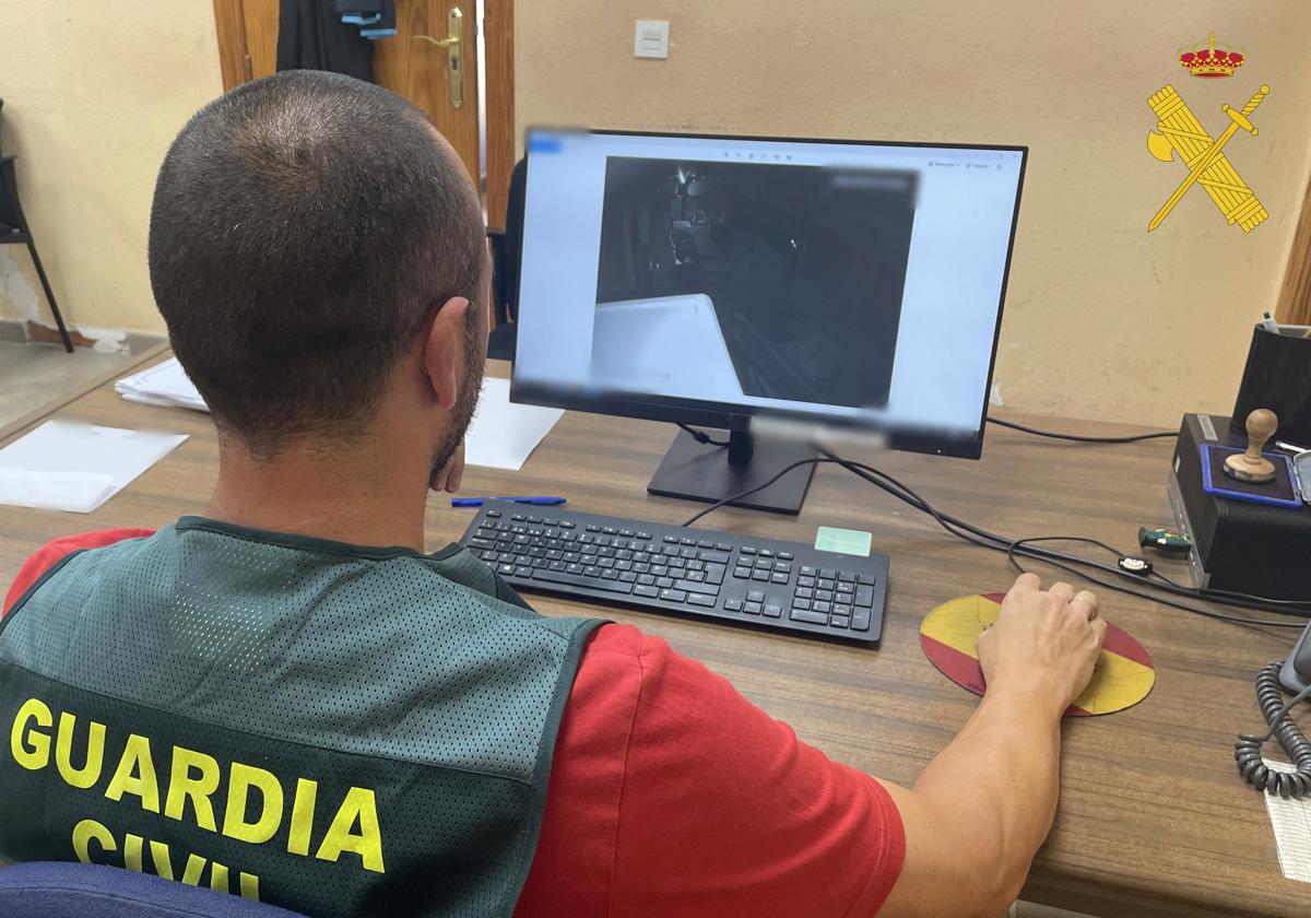 Detenido un menor por tocamientos a tres mujeres en Roquetas de Mar