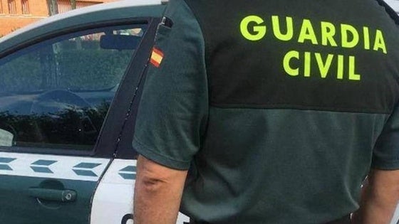 Detenido por realizar tocamientos a una menor y agredir a su pareja en las fiestas de Roquetas