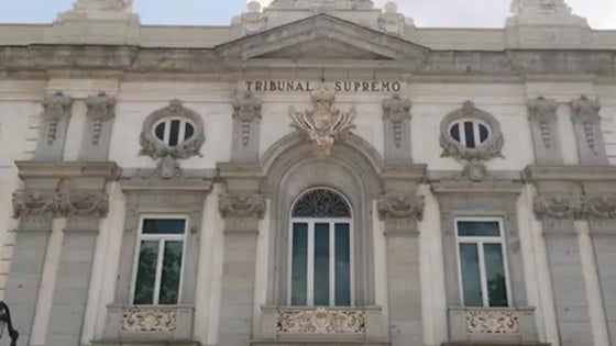 El Tribunal Supremo rechaza revisar la condena del profesor británico por abusos a una alumna menor de edad