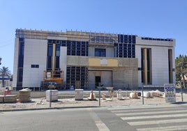 Las obras de eficiencia energética de la Casa Consistorial de Vícar están previstas que finalicen en las próximas navidades.
