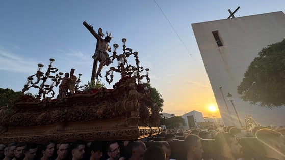 Roquetas celebra ante miles de devotos su tradicional Cristo del Mar