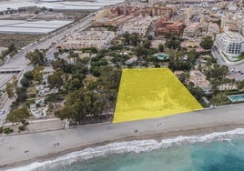 Imagen de la ubicación de la futura piscina de agua salada a unos pocos metros de la playa de Aguadulce.