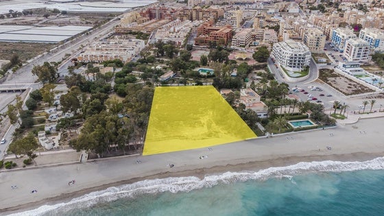 Roquetas impulsa la construcción de una piscina de agua de mar en Aguadulce