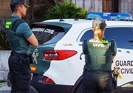 Agentes de Guardia Civil.
