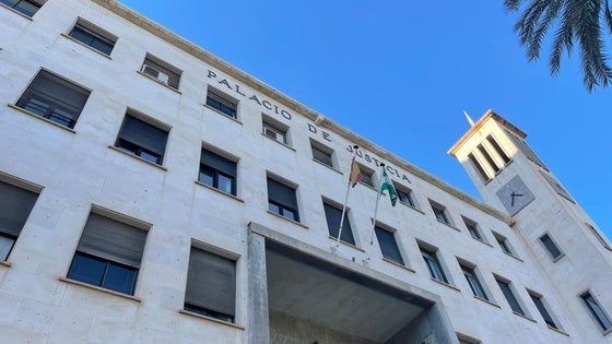 Piden cárcel para un hostelero al que se halló en posesión de dos caracolas de especie «vulnerable»