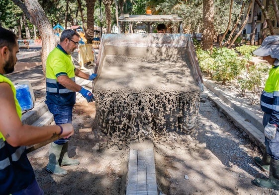 Trabajos en el Parque Andrés de Segovia, en Aguadulce.