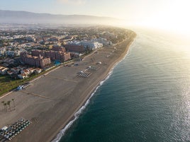 Roquetas de Mar consolida su liderazgo turístico en Andalucía con más de 293.000 visitantes este verano