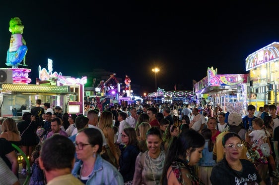 Atracciones, ruta de tapeo y pasacalles para disfrutar de las Fiestas Patronales de Roquetas