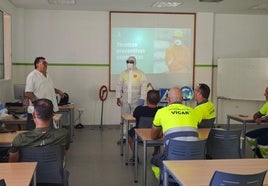 Una de las charlas impartidas en el municipio vicario.