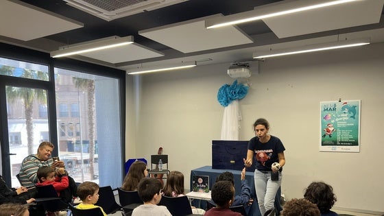 Taller de decoración navideña, teatro infantil y exhibición para esta semana en Roquetas