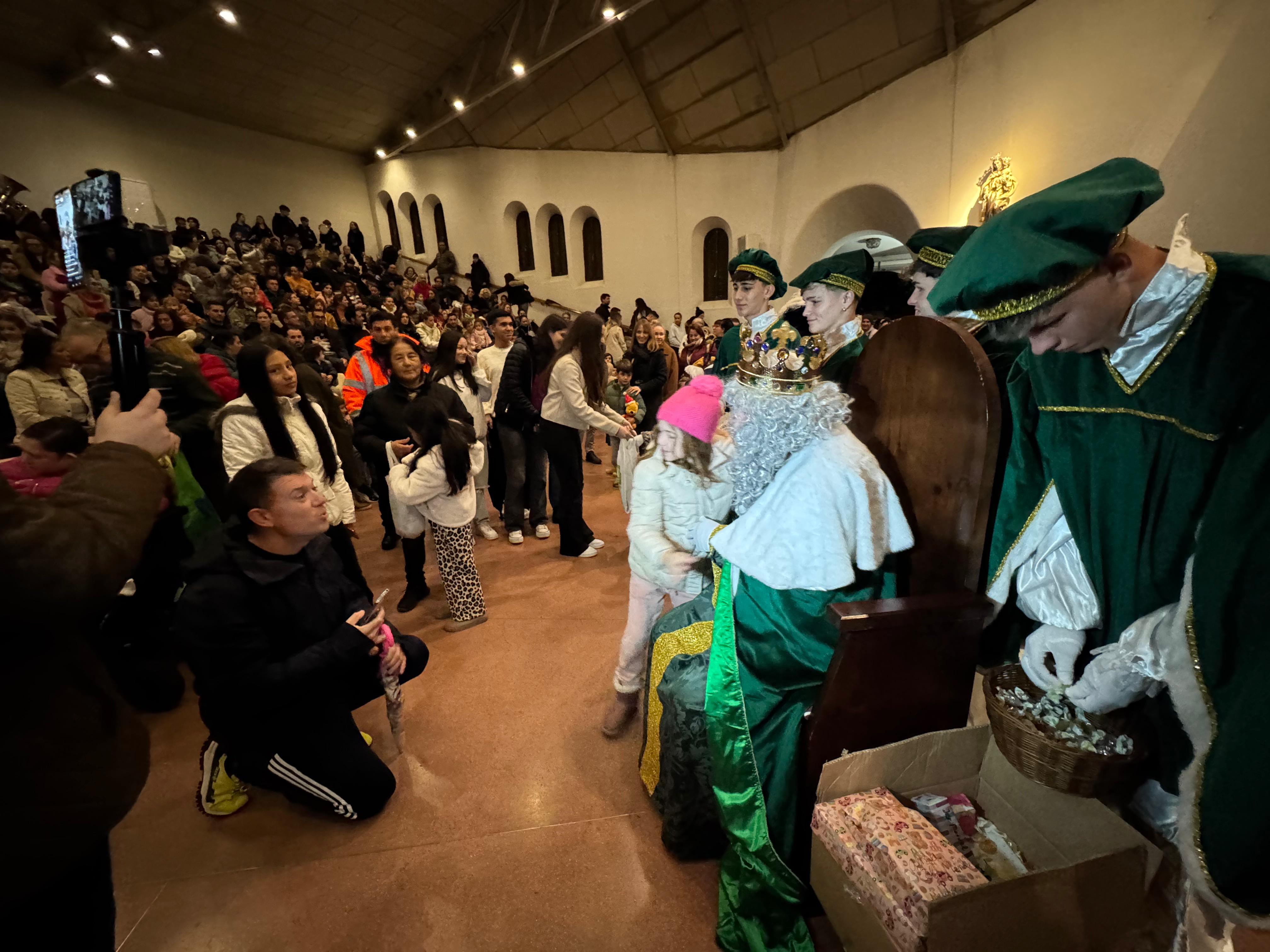 Así se vivió la Cabalgata de Reyes en Roquetas de Mar, Aguadulce y El Parador