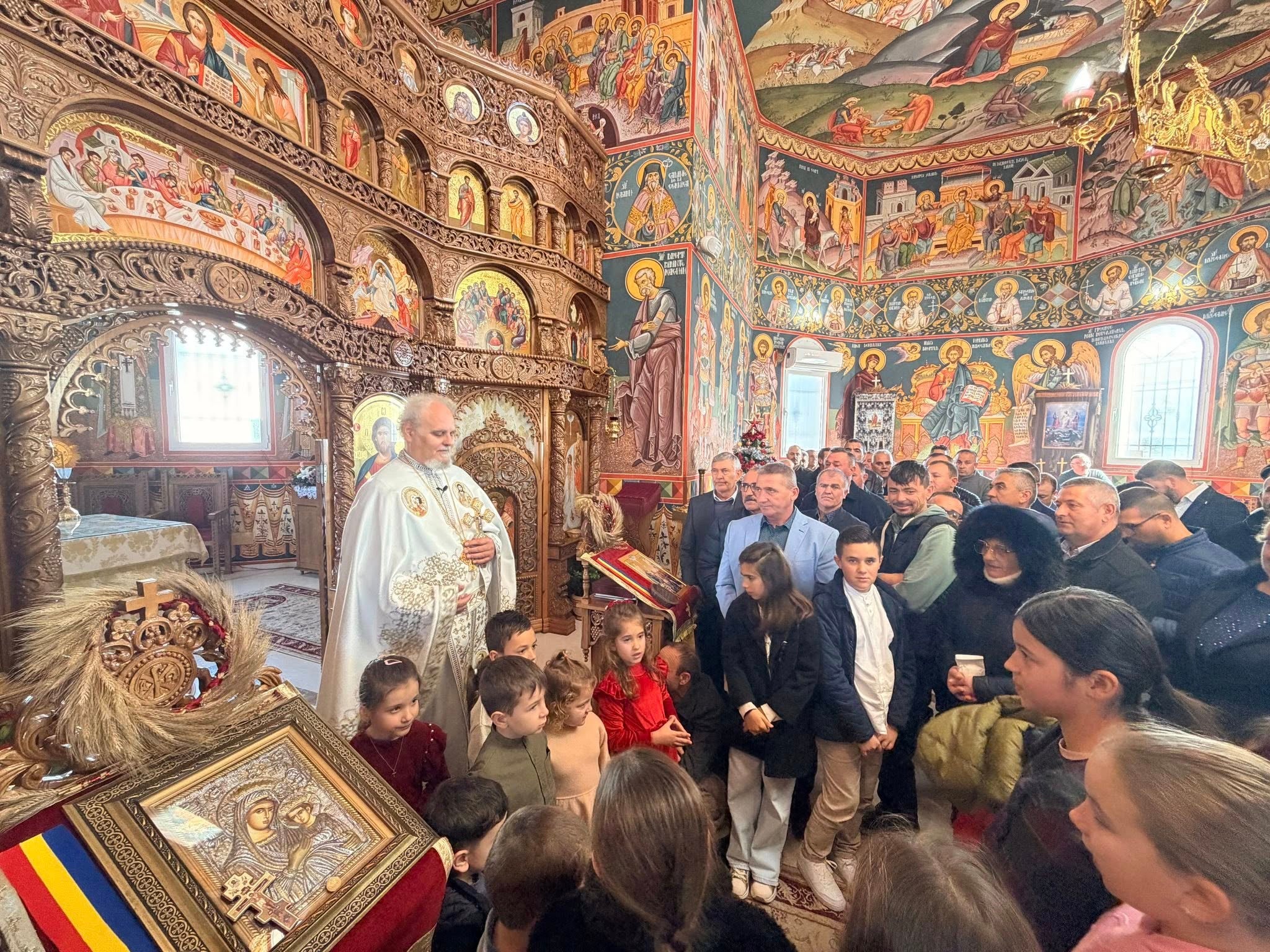 La Iglesia Ortodoxa Rumana de Roquetas celebra la misa del Bautismo del Señor