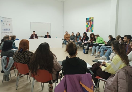 Durante la sesión se trabajaron documentos y guías compartidas.