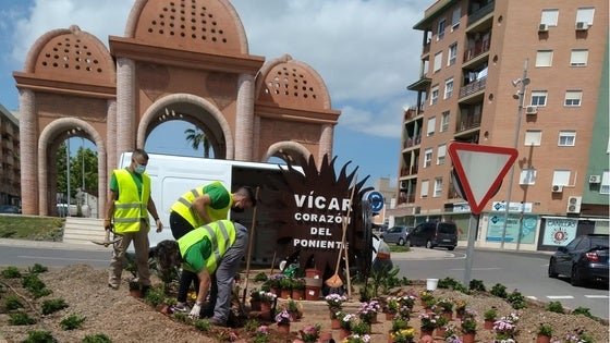 Vícar inicia el programa Activa T con la incorporación del primer beneficiario