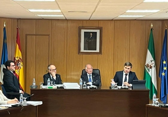 Imagen del Pleno celebrado el pasado jueves 12 de marzo en el Ayuntamiento de Roquetas.