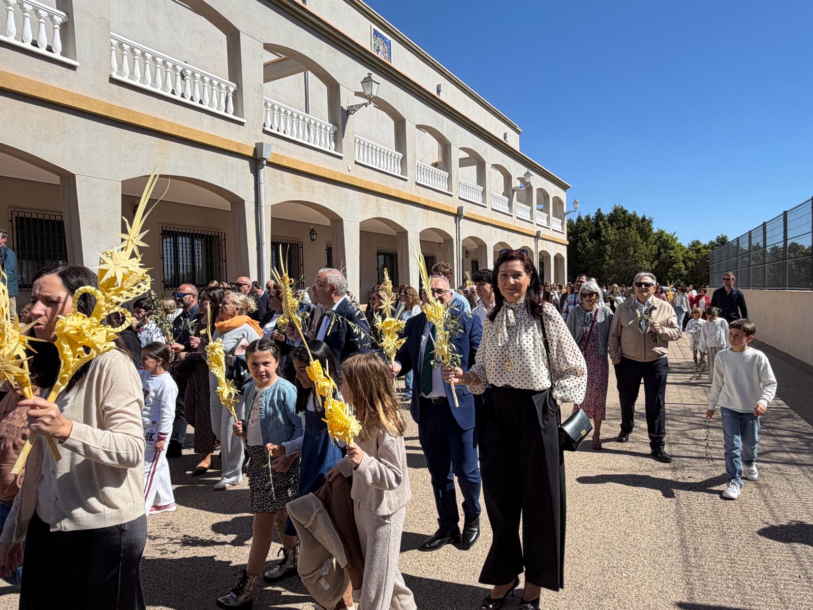 Roquetas ve pasar La Borriquita por sus calles