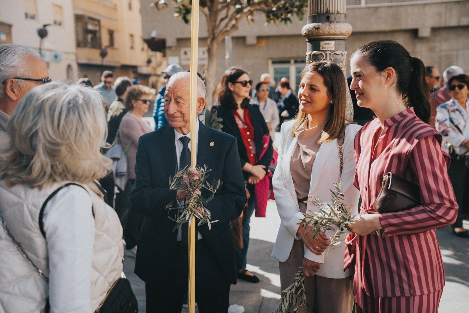 Roquetas ve pasar La Borriquita por sus calles