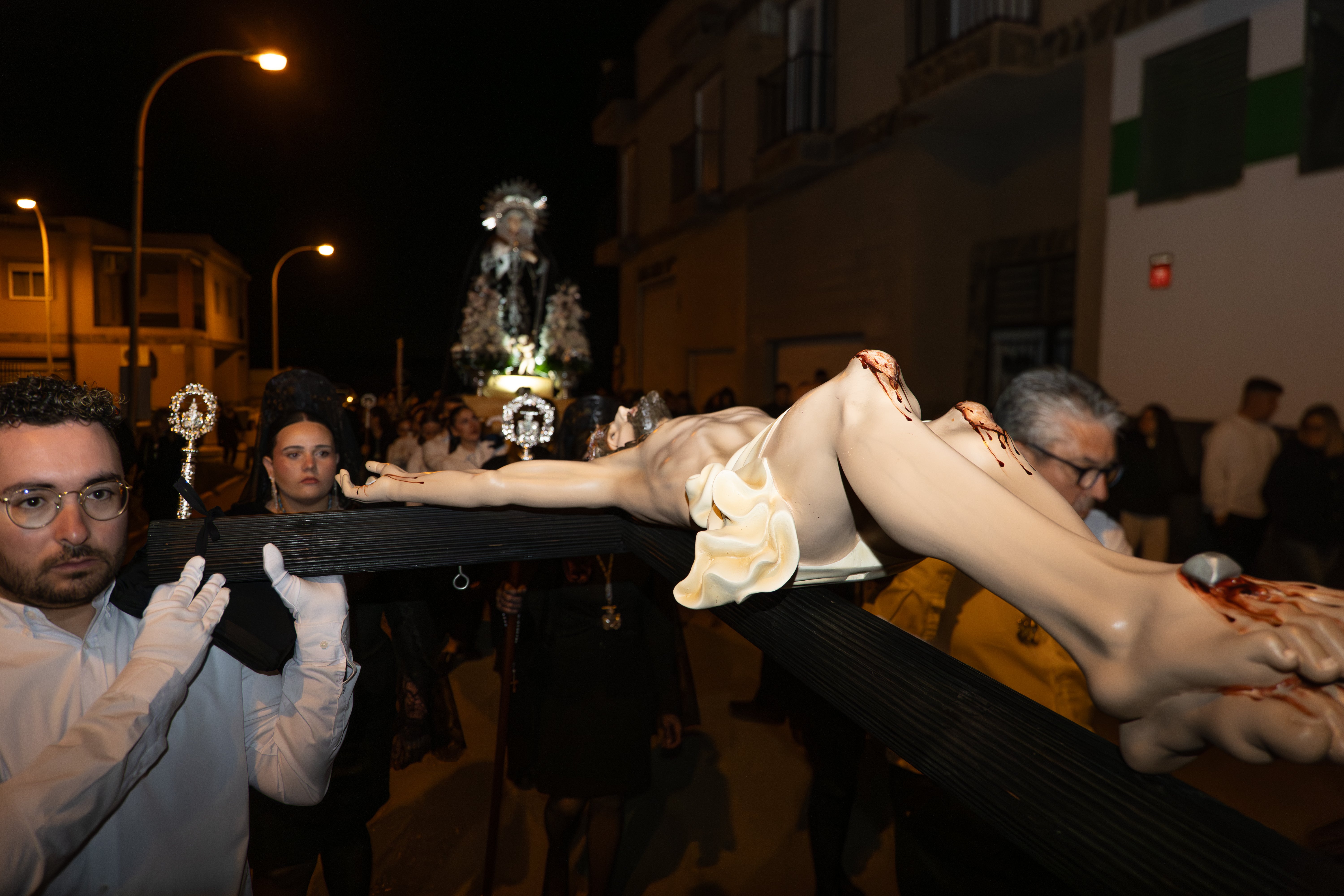 Roquetas se vuelca con el inicio de Semana Santa en El Solanillo