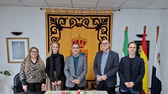 La Mojonera firma un convenio con Noesso para dar orientación sociolaboral