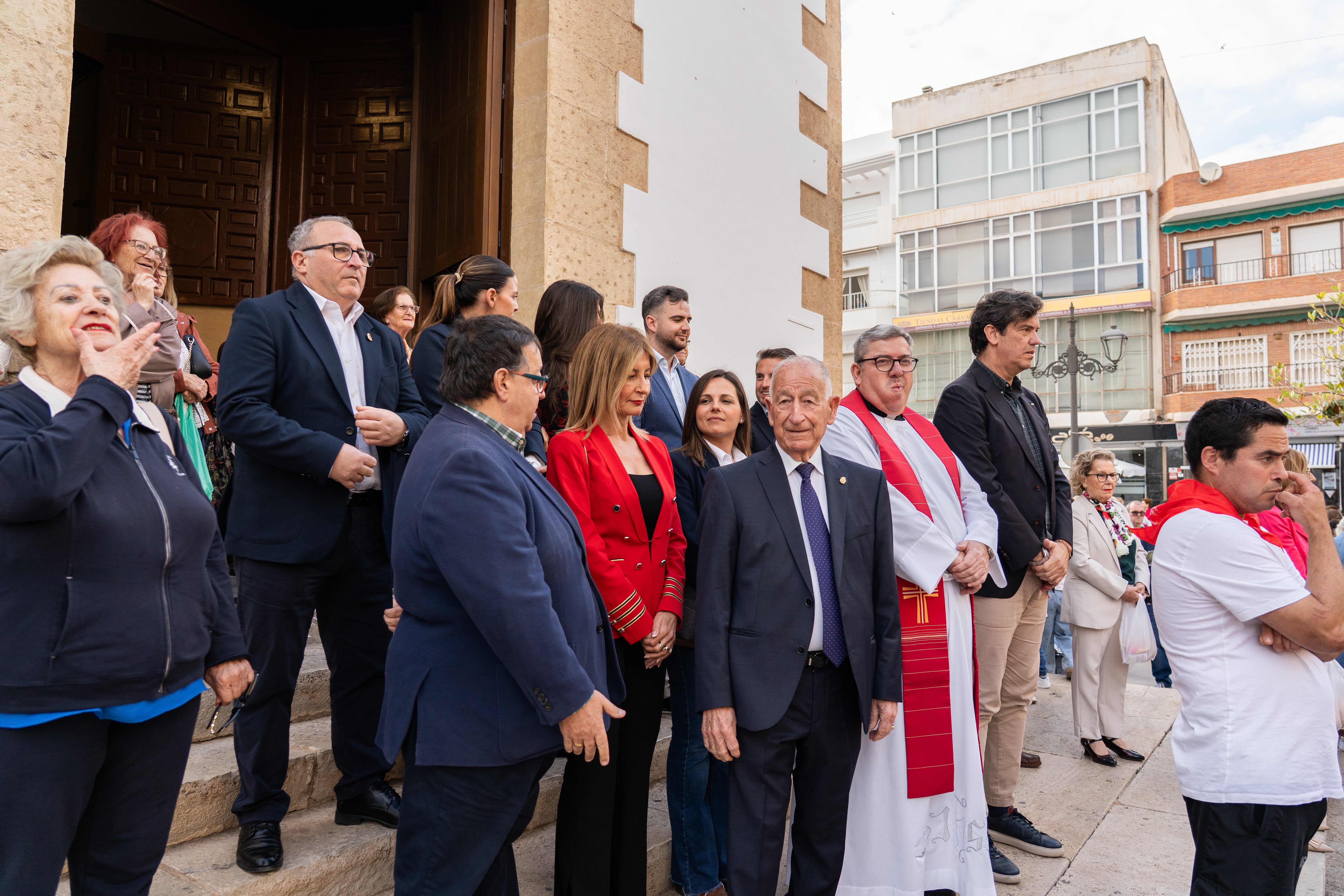 San Marcos recorre en procesión las principales calles de Roquetas, en imágenes