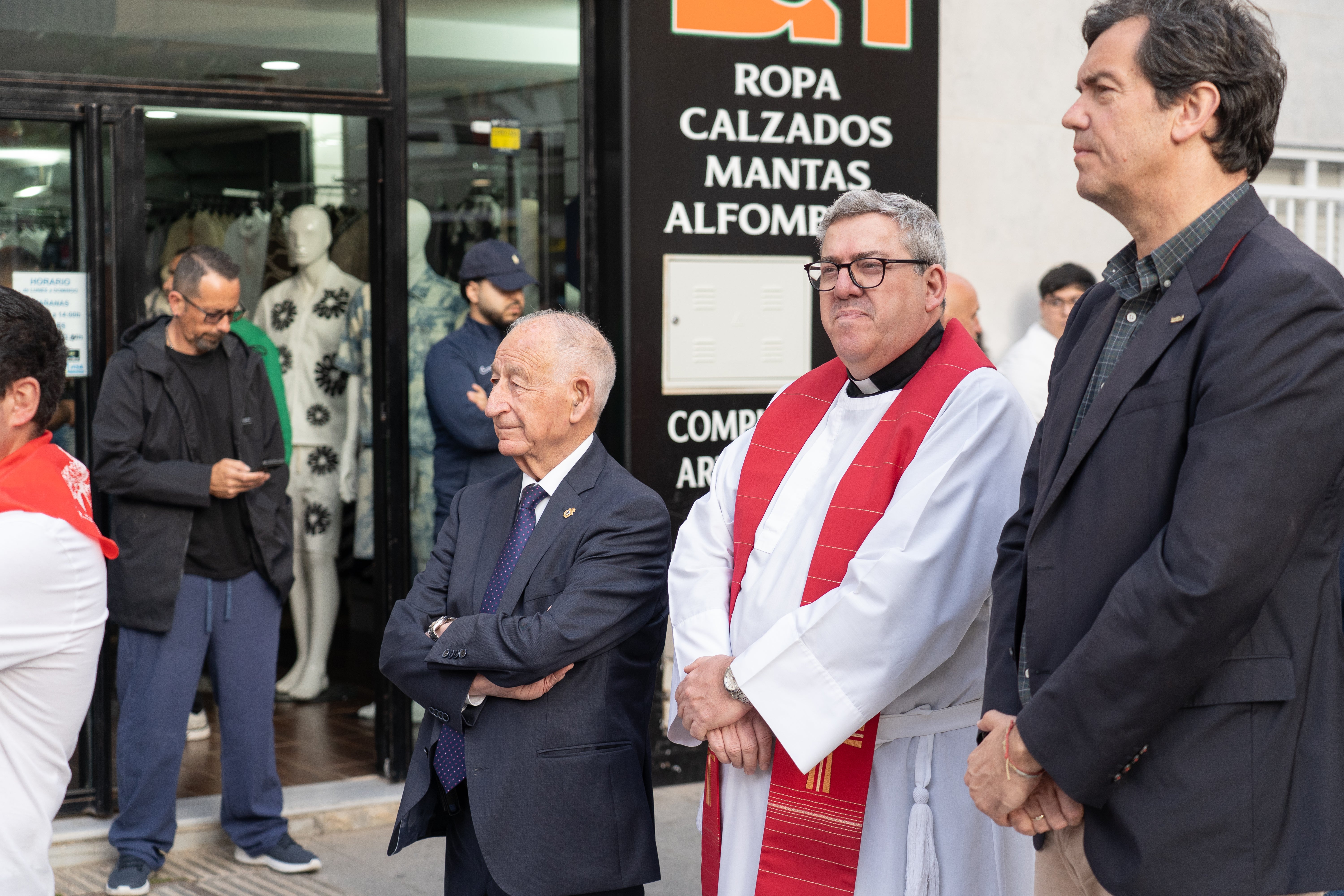 San Marcos recorre en procesión las principales calles de Roquetas, en imágenes