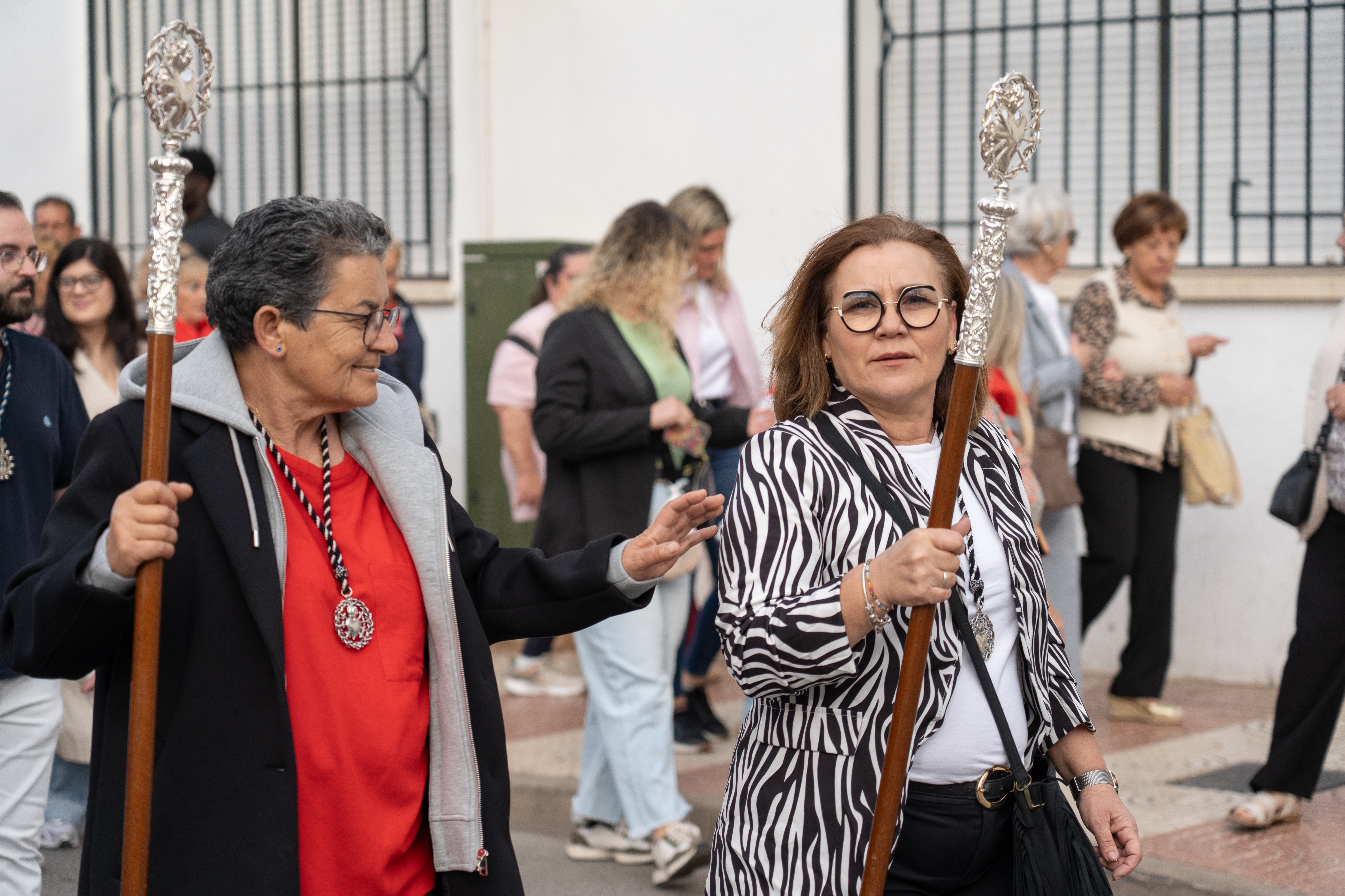 San Marcos recorre en procesión las principales calles de Roquetas, en imágenes