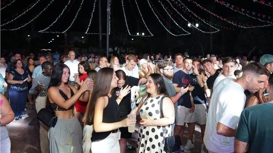 Una gran fiesta de Primavera y la actuación de Huecco para finalizar los talleres culturales y deportivos de Vícar