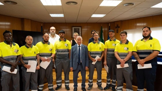 Roquetas completa la contratación de 12 personas a través del plan Activa-T Joven
