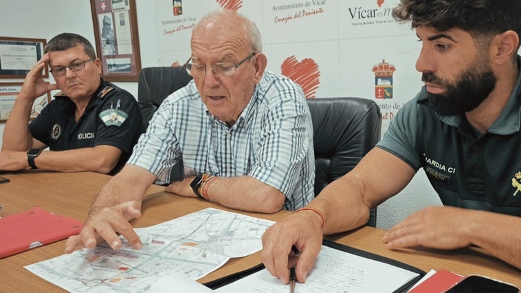 Vícar diseña el plan de seguridad de 'Paseando entre Velas'