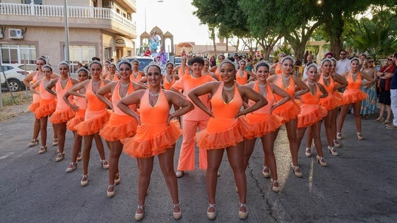 Las Cabañuelas despiden sus fiestas con música, baile y emoción