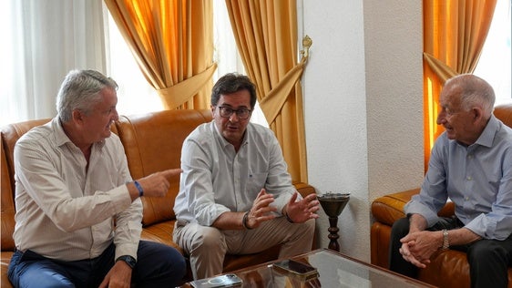 El delegado de Gobierno de la Junta en Almería realiza su primera visita a Roquetas