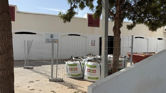 Roquetas ya se prepara para la llegada de la Policía Nacional: inicia las obras de la comisaría provisional