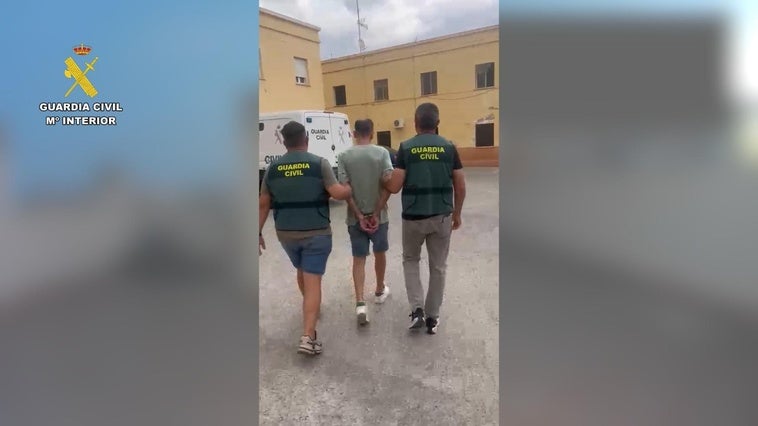 Detenido en Roquetas el presunto autor de un robo con fuerza que ya había sido detenido días antes por otros once robos en viviendas