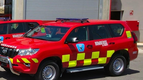 Dos heridos y varios desalojados tras producirse un incendio en un piso de Roquetas de Mar