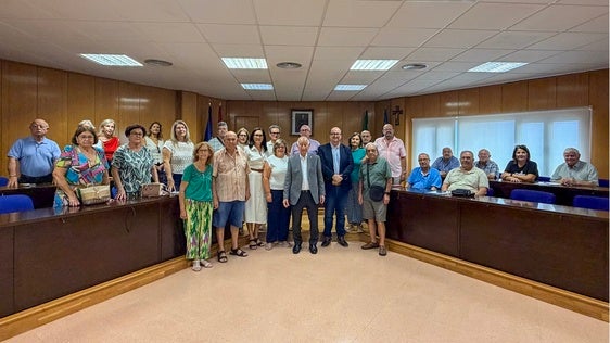 Amat se reúne con el Consejo Municipal del Mayor