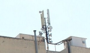 Las antenas de telefonía tienen efectos "ínfimos" en Roquetas