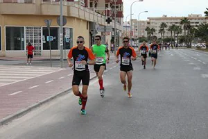 600 corredores participaron en la Carrera Popular de Roquetas