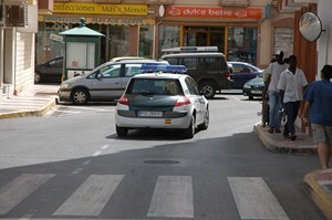 Se hace pasar por Guardia Civil para intentar robar un bolso en Roquetas