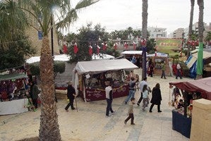 El entorno del Castillo de Santa Ana acoge un mercado navideño este puente